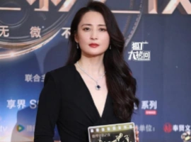 微博电影之夜：章子怡压轴全身亮点，金晨又变样，朱一龙帅气满分-芝麻资源分享网