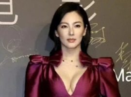 深圳街拍生图炸雷！张雨绮酒红绸缎裹身透“肉香”，宁静预言成真-芝麻资源分享网
